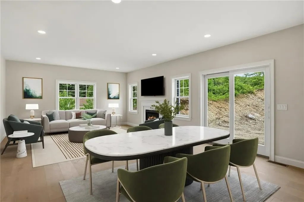 413 New River Road Lincoln RI 02838