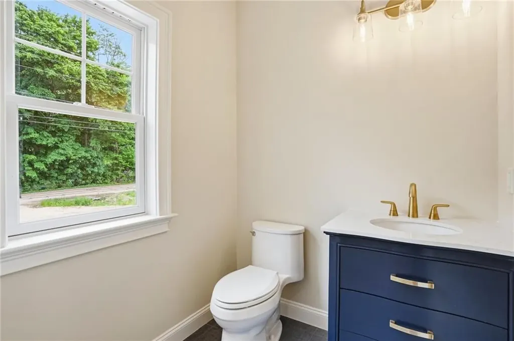 413 New River Road Lincoln RI 02838