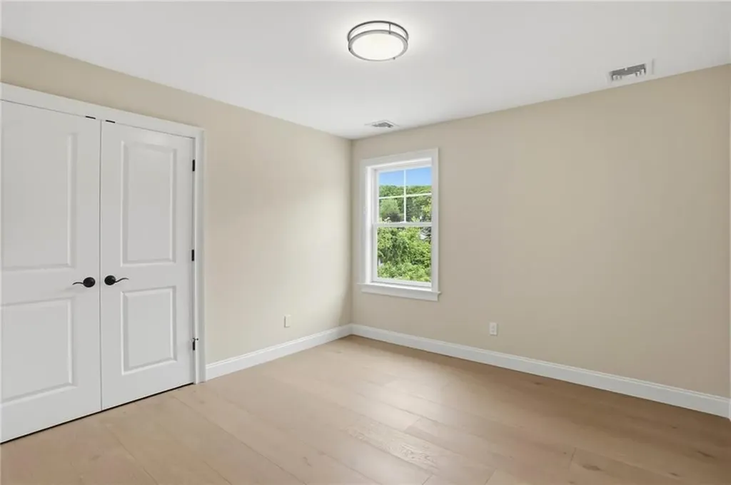 413 New River Road Lincoln RI 02838