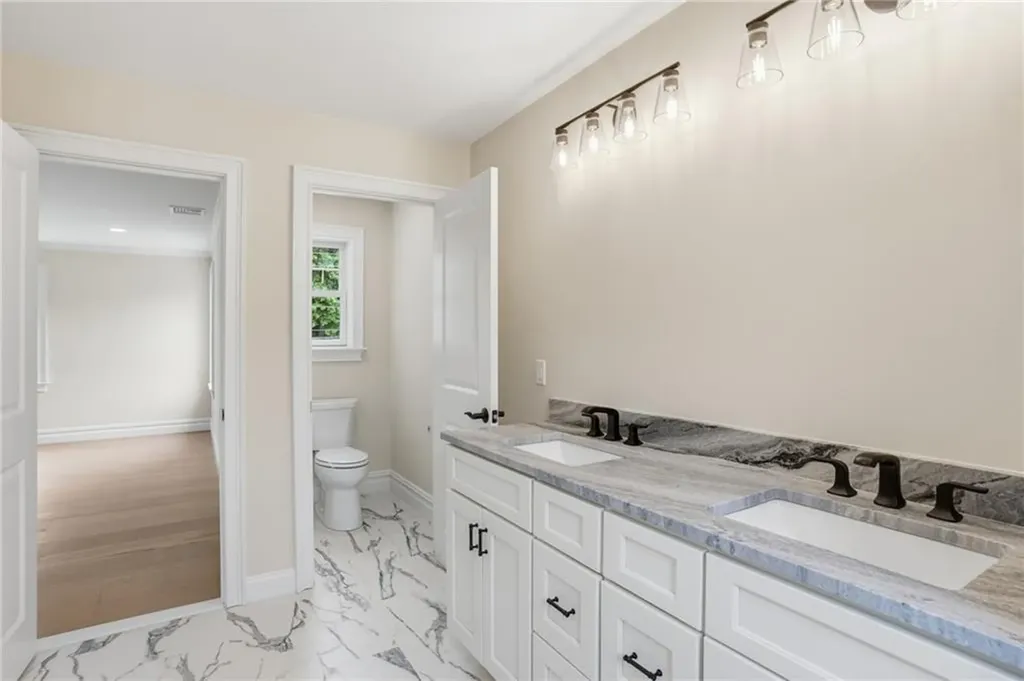 413 New River Road Lincoln RI 02838