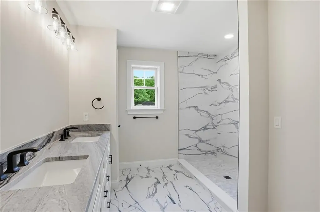 413 New River Road Lincoln RI 02838