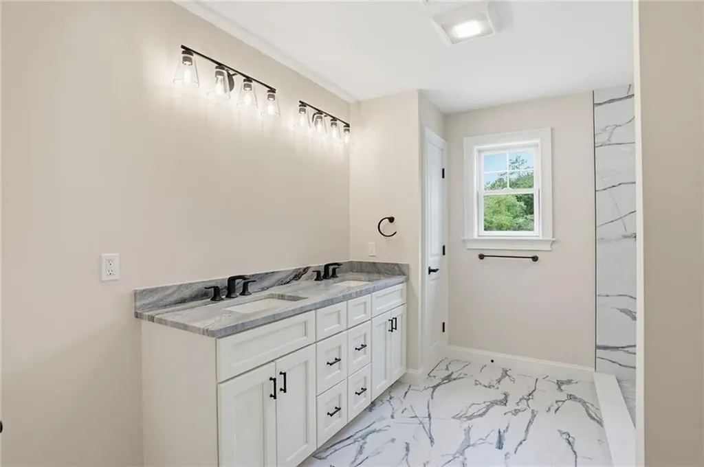 413 New River Road Lincoln RI 02838