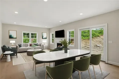413 New River Road Lincoln RI 02838