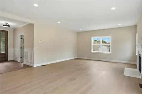 413 New River Road Lincoln RI 02838