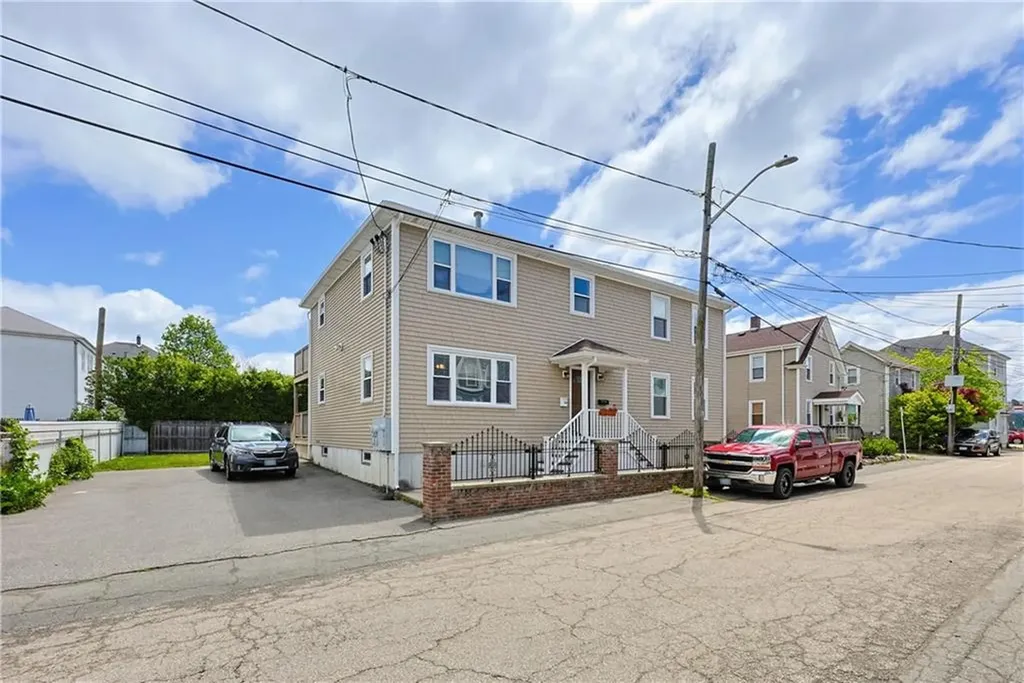 6 Wilson Street Bristol RI 02809