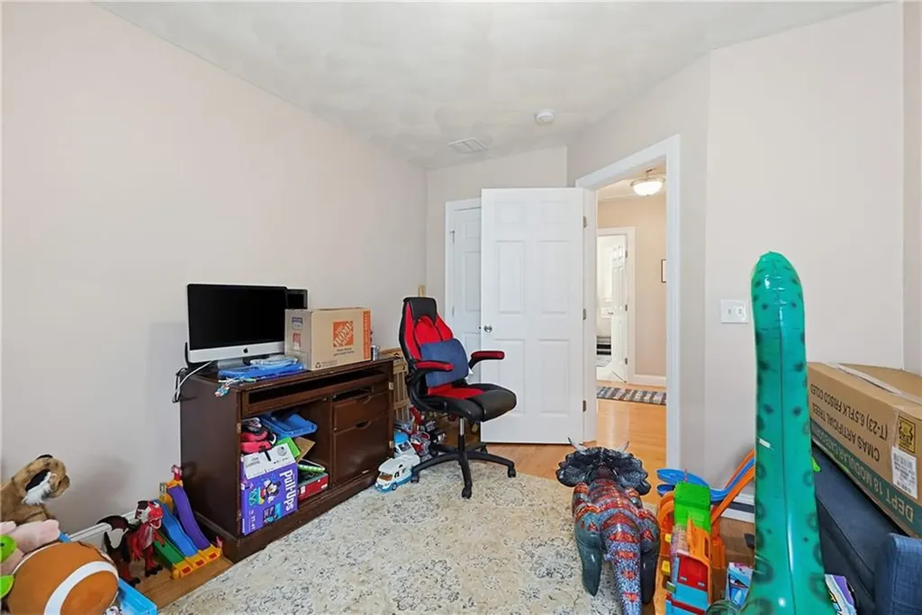 6 Wilson Street Bristol RI 02809