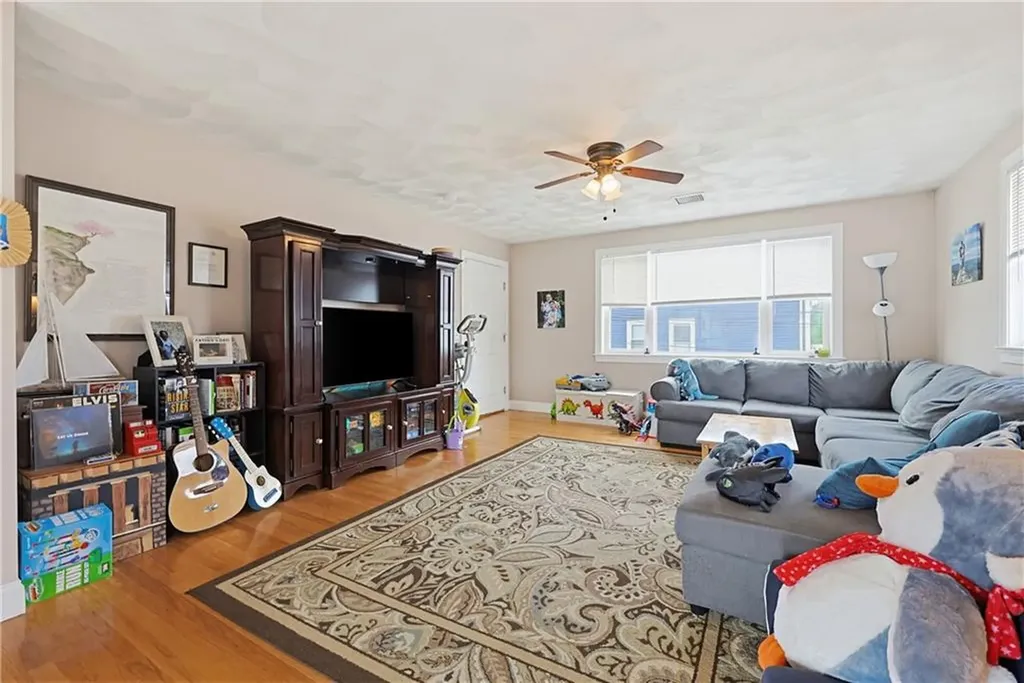 6 Wilson Street Bristol RI 02809
