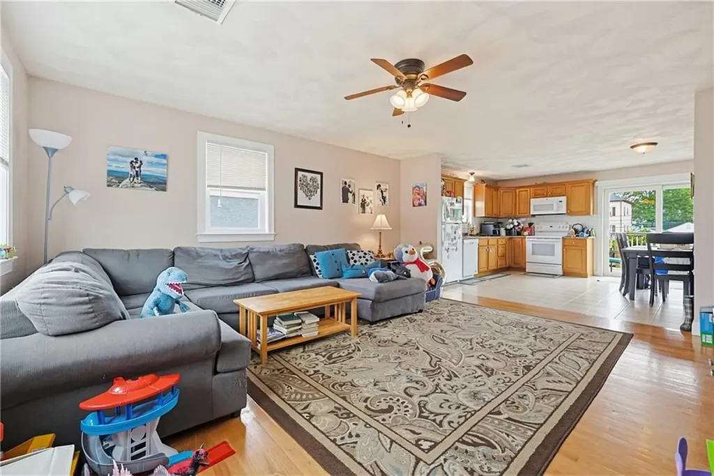 6 Wilson Street Bristol RI 02809