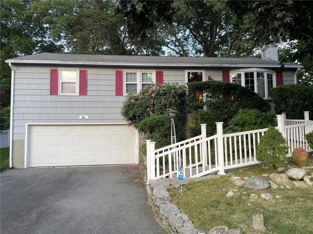 36 Edmond Drive Warwick RI 02886