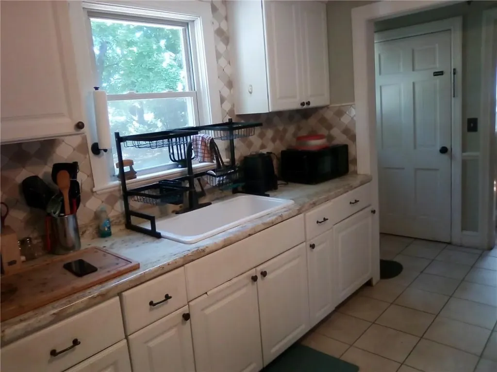 199 Main Avenue Warwick RI 02886