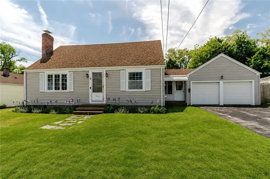 11 Palm Boulevard Warwick RI 02888