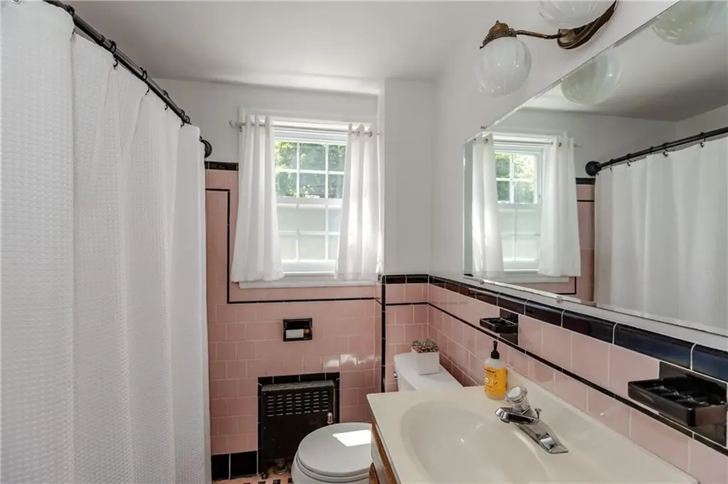 11 Palm Boulevard Warwick RI 02888
