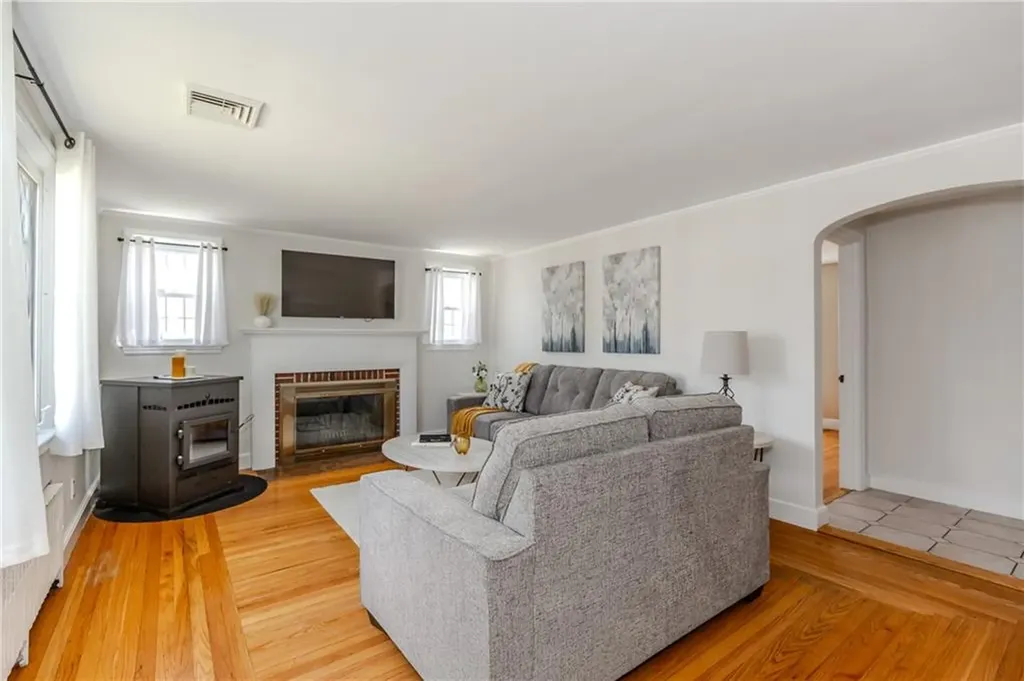 11 Palm Boulevard Warwick RI 02888