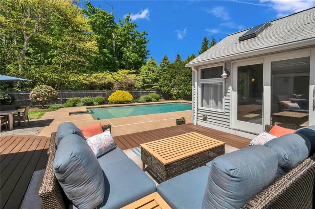 6 Driftwood Drive Barrington RI 02806