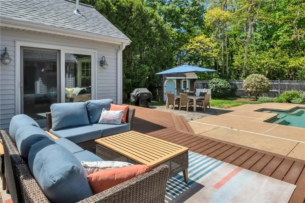 6 Driftwood Drive Barrington RI 02806