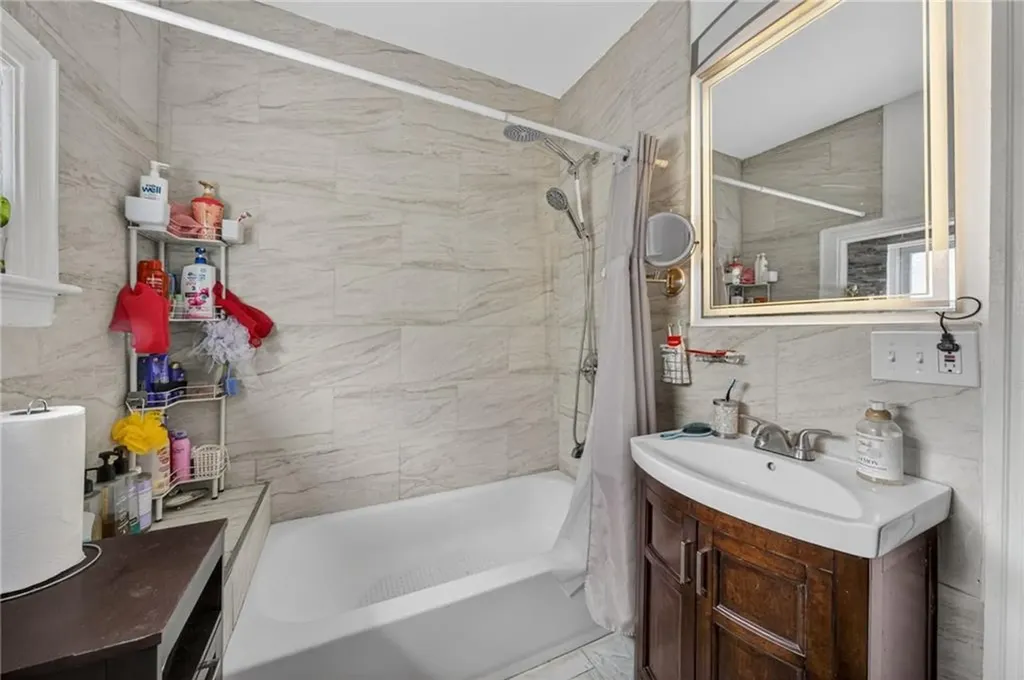 293 Swan Street Providence RI 02905