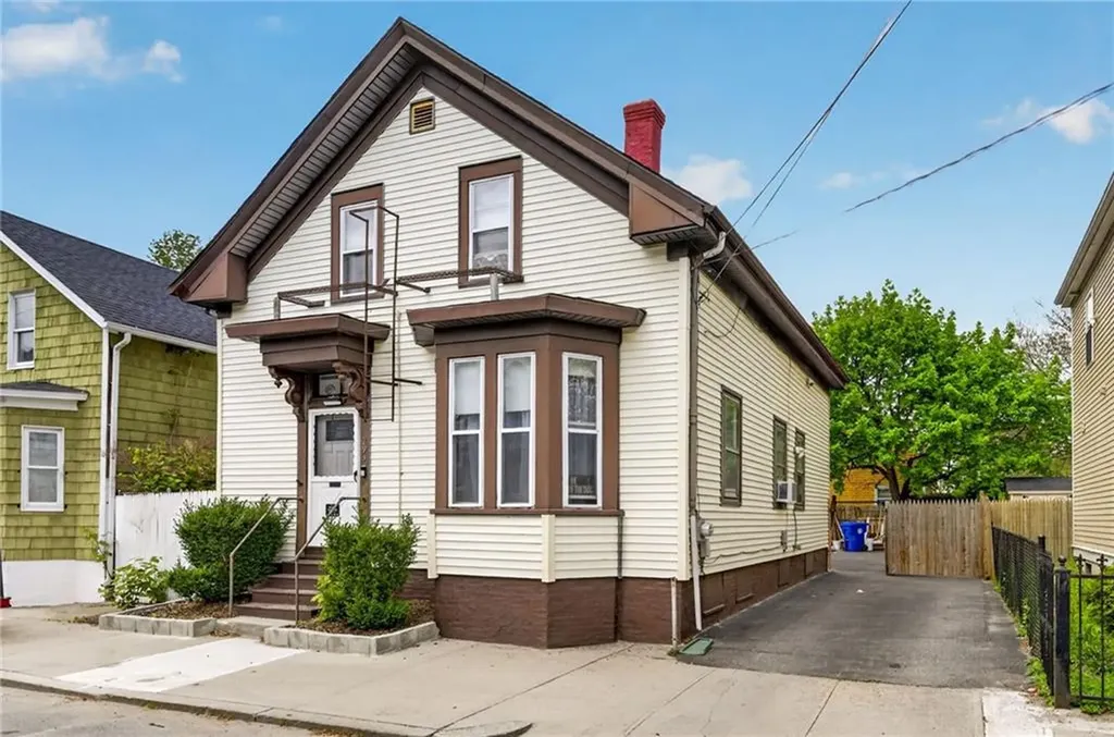 293 Swan Street Providence RI 02905