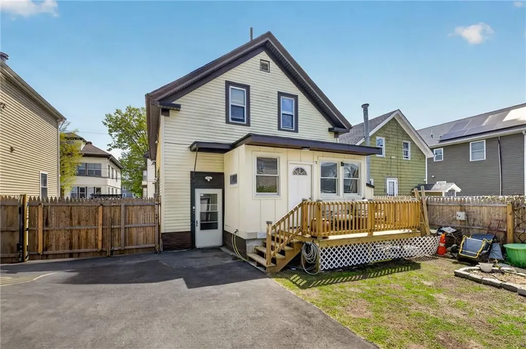 293 Swan Street Providence RI 02905