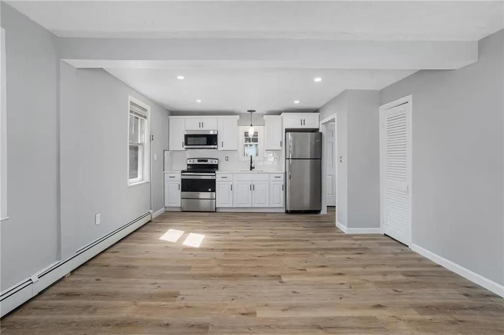 17 Padelford Avenue East Providence RI 02915