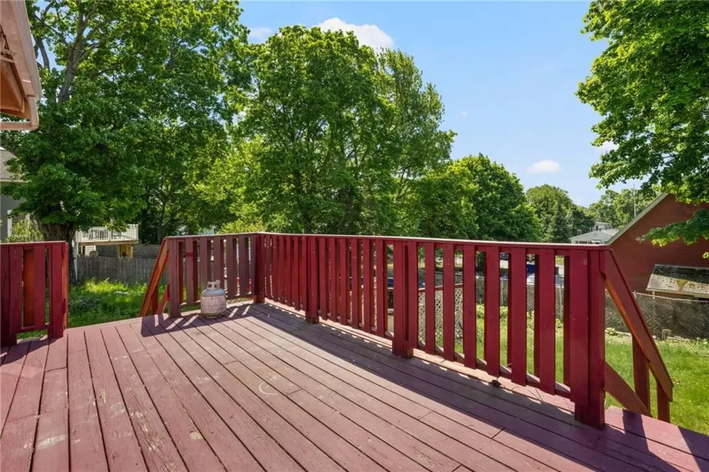 17 Padelford Avenue East Providence RI 02915