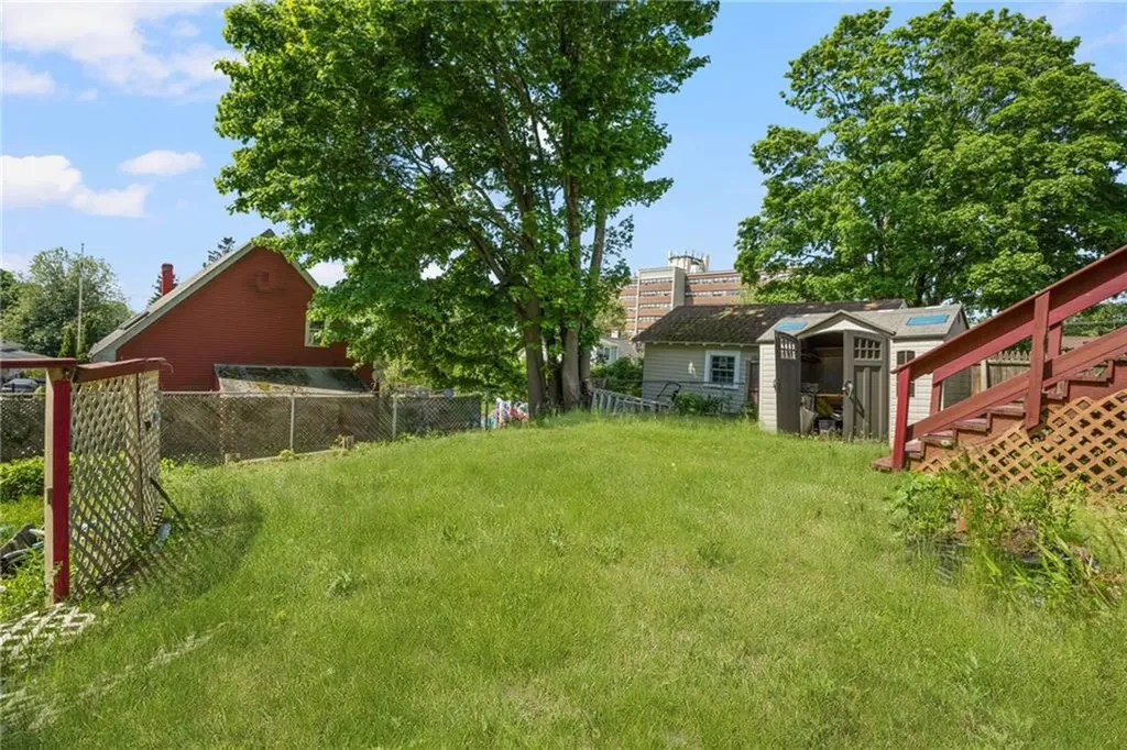 17 Padelford Avenue East Providence RI 02915
