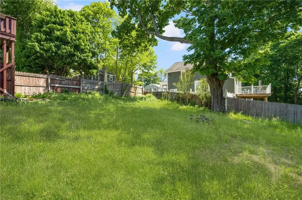 17 Padelford Avenue East Providence RI 02915