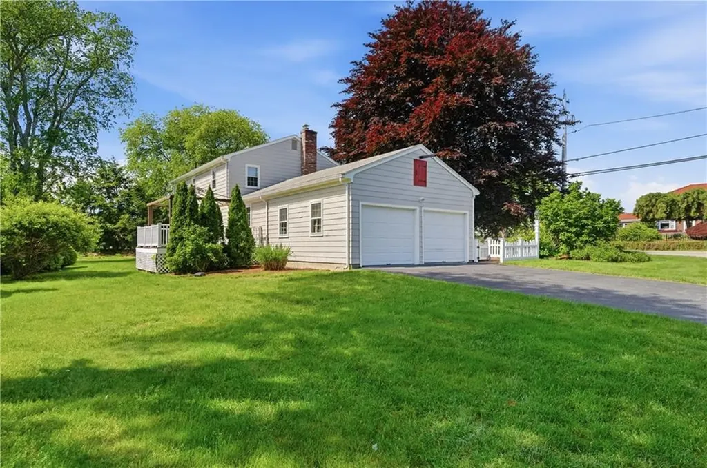 2699 Diamond Hill Road Cumberland RI 02864
