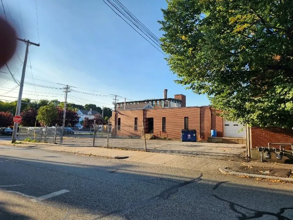 31 Delaine Street Providence RI 02909