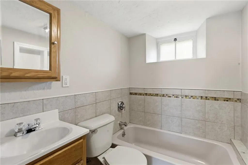 865 Pontiac Avenue Cranston RI 02910