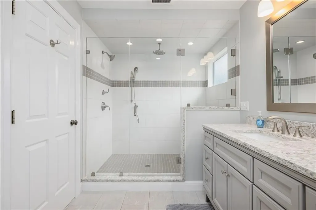 80 Douglas Drive North Kingstown RI 02874