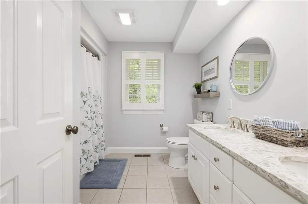 80 Douglas Drive North Kingstown RI 02874