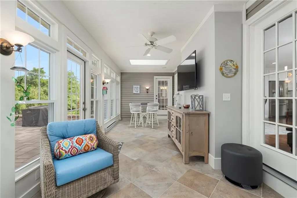 80 Douglas Drive North Kingstown RI 02874