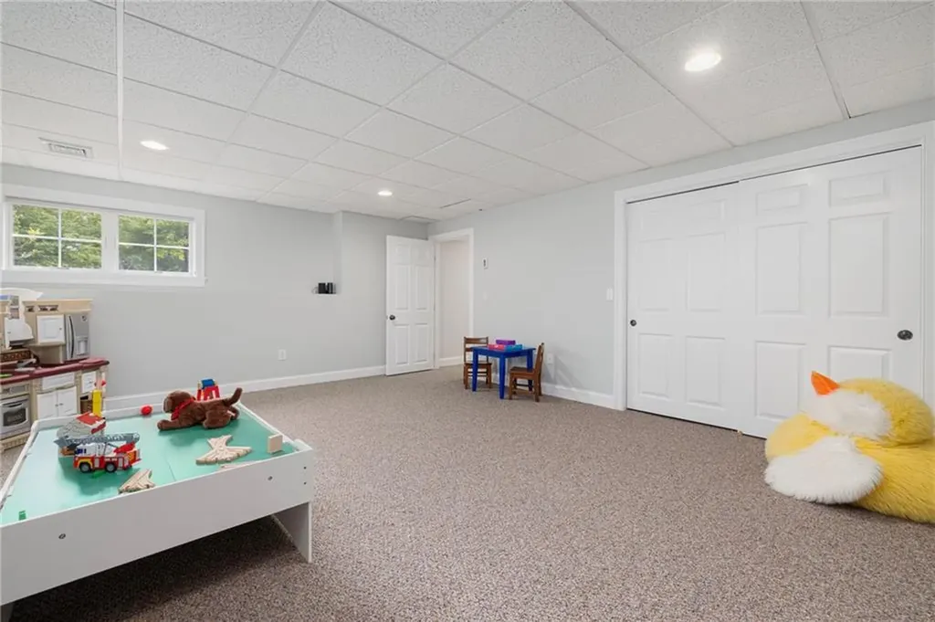 80 Douglas Drive North Kingstown RI 02874