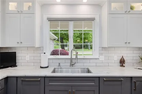 80 Douglas Drive North Kingstown RI 02874