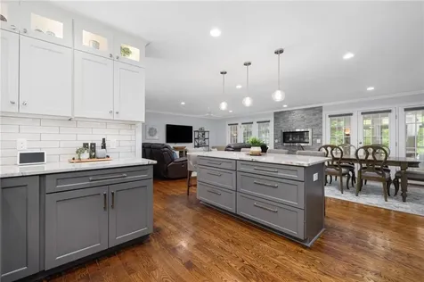 80 Douglas Drive North Kingstown RI 02874
