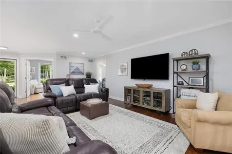 80 Douglas Drive North Kingstown RI 02874