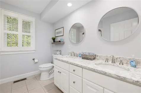 80 Douglas Drive North Kingstown RI 02874