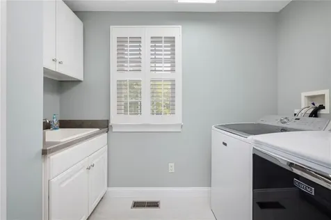 80 Douglas Drive North Kingstown RI 02874