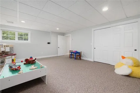 80 Douglas Drive North Kingstown RI 02874