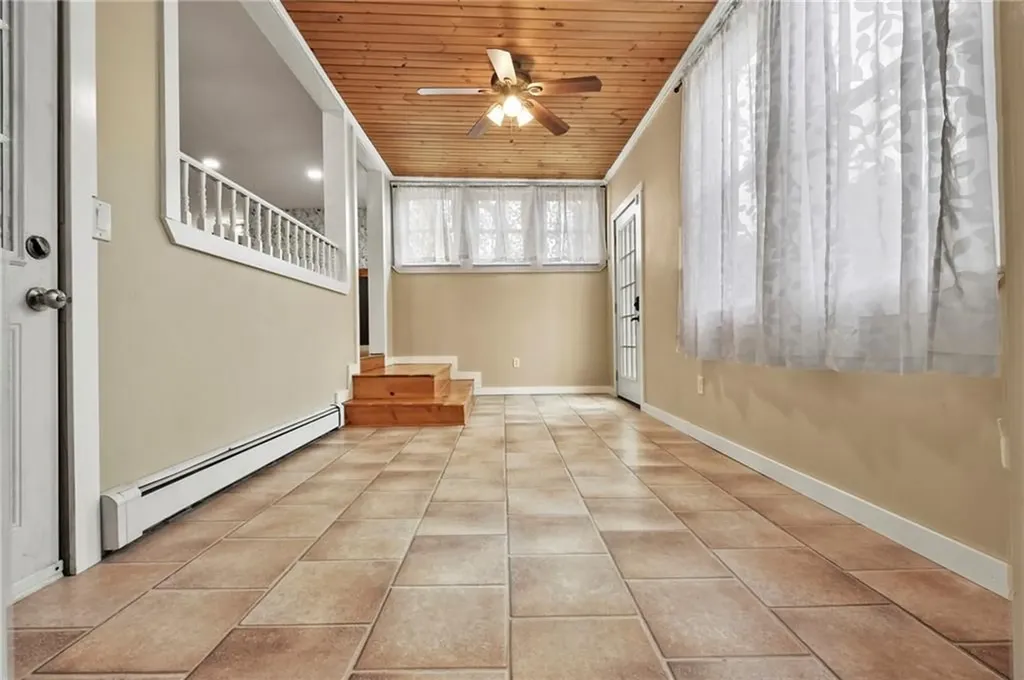 1381 Putnam Pike Glocester RI 02814
