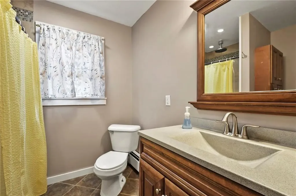 1381 Putnam Pike Glocester RI 02814