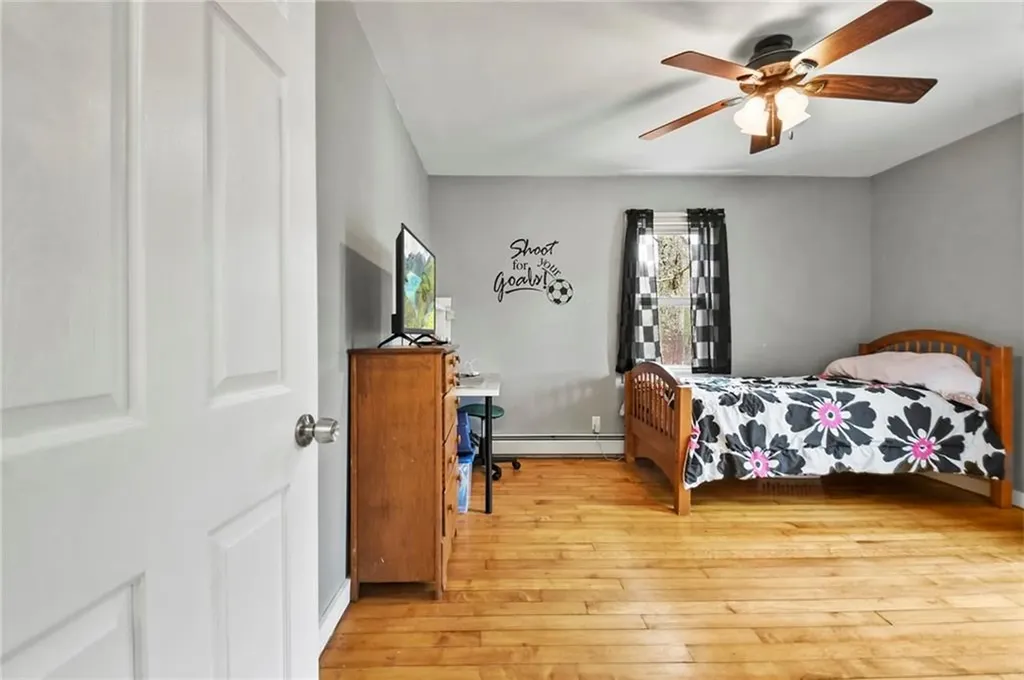 1381 Putnam Pike Glocester RI 02814