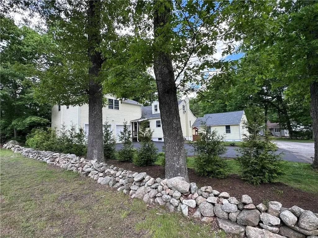 1381 Putnam Pike Glocester RI 02814