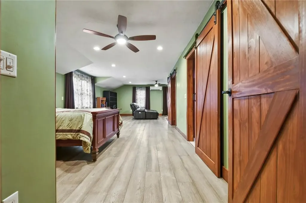 1381 Putnam Pike Glocester RI 02814