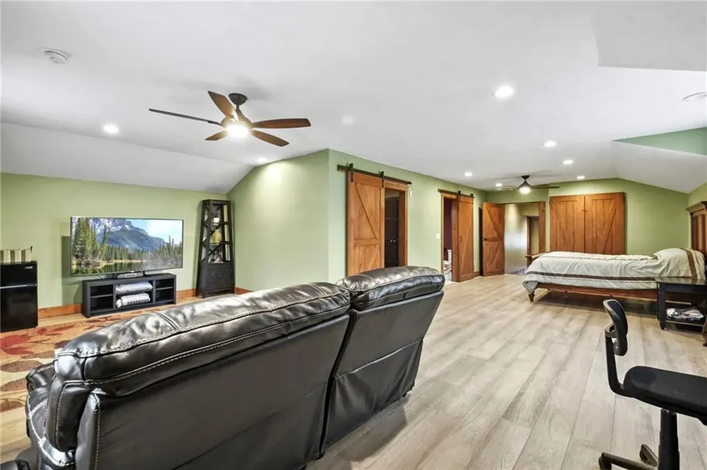 1381 Putnam Pike Glocester RI 02814