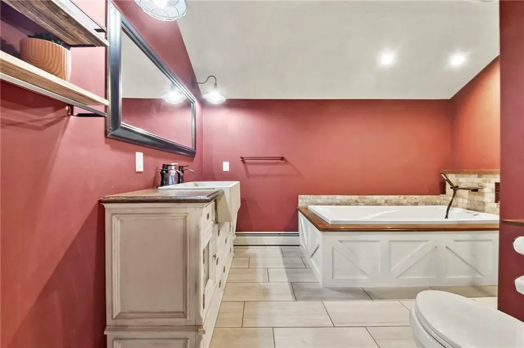 1381 Putnam Pike Glocester RI 02814