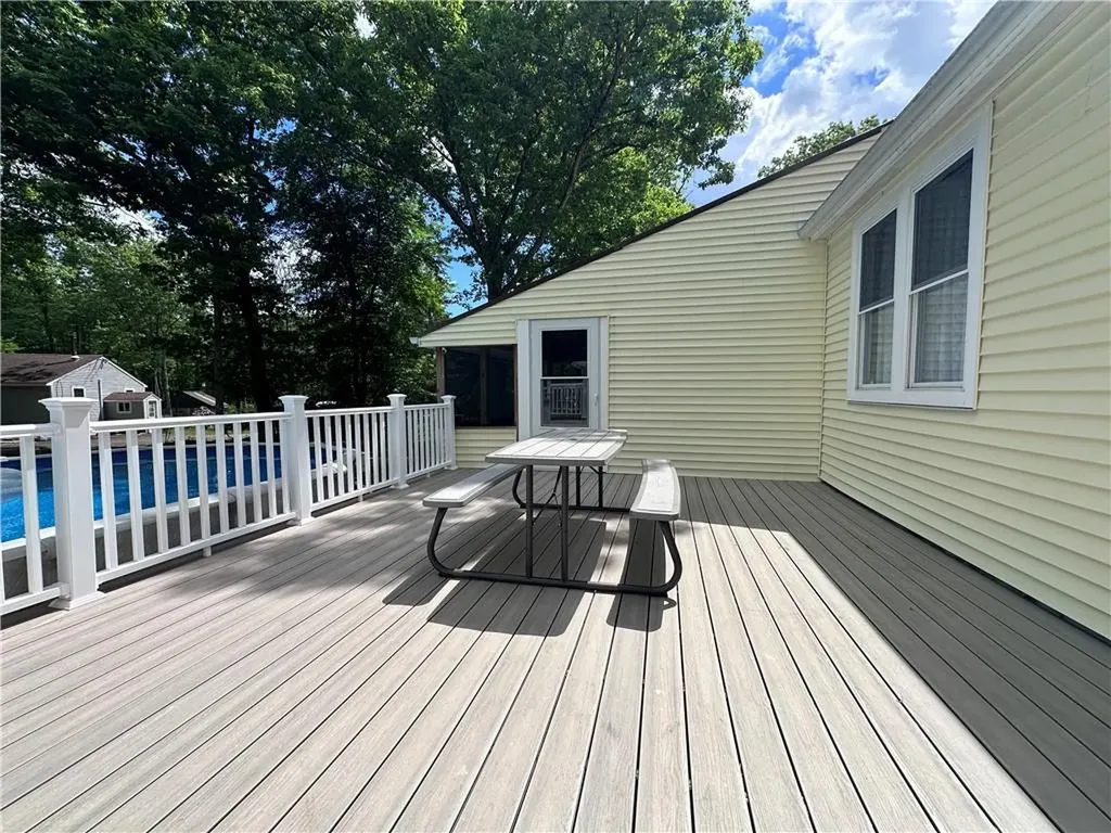 1381 Putnam Pike Glocester RI 02814
