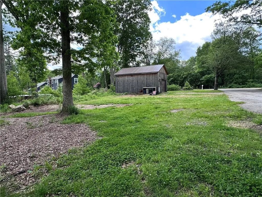 1381 Putnam Pike Glocester RI 02814