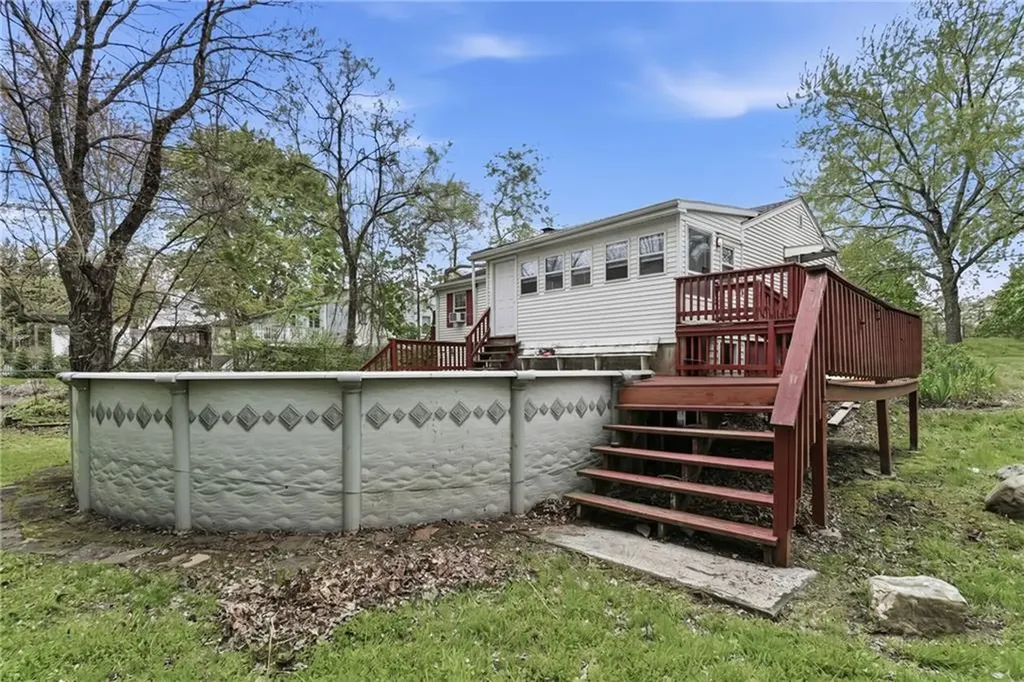 27 Douglas Circle Smithfield RI 02828