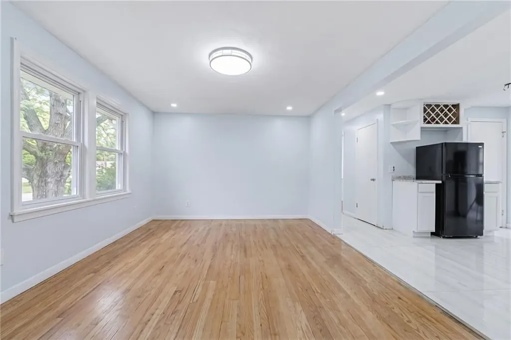 27 Douglas Circle Smithfield RI 02828